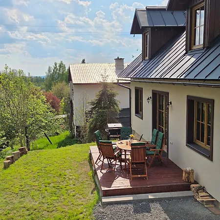 Feriehus U Manouse *